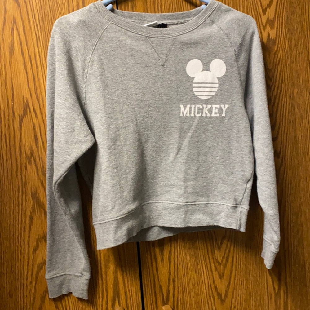 Crop top sweater